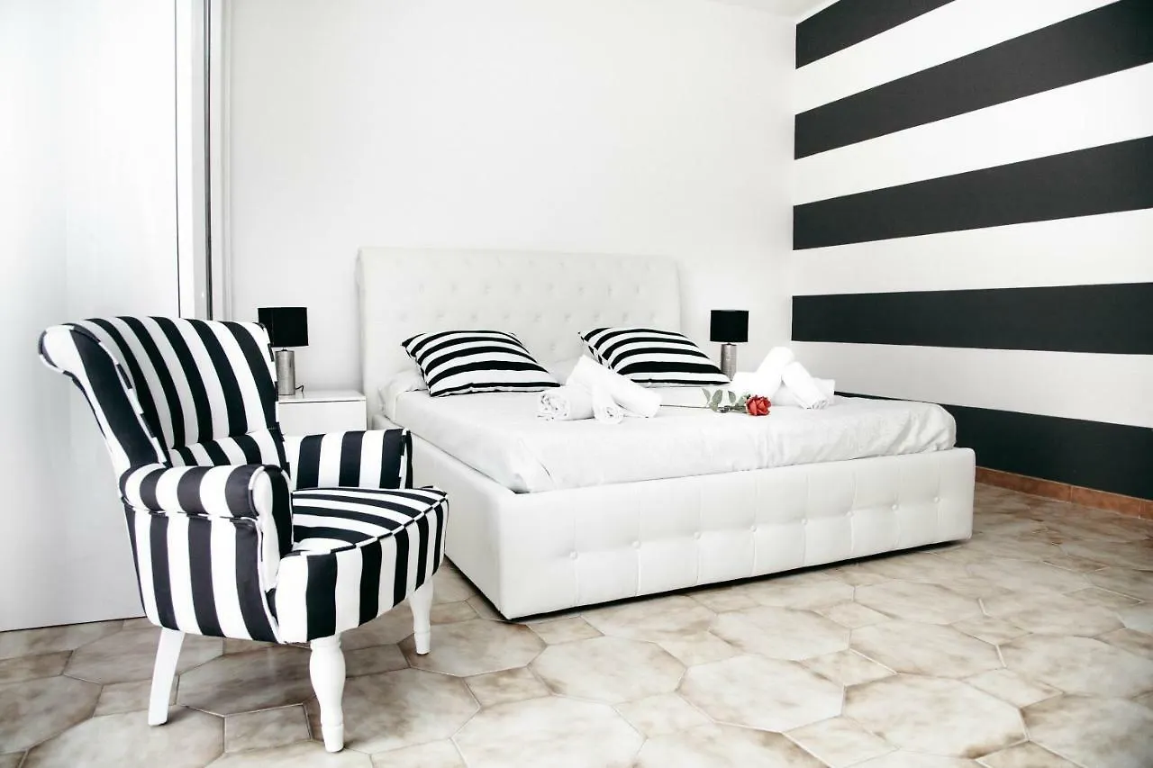 Casa Marzia Affittacamere Alghero 2*,
